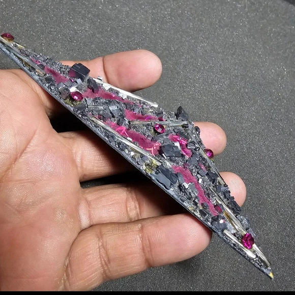 Abstartct Hand Made Artist Signed Artistic Brooch Pin Pink And Gray Triangular - Picture 3 of 11